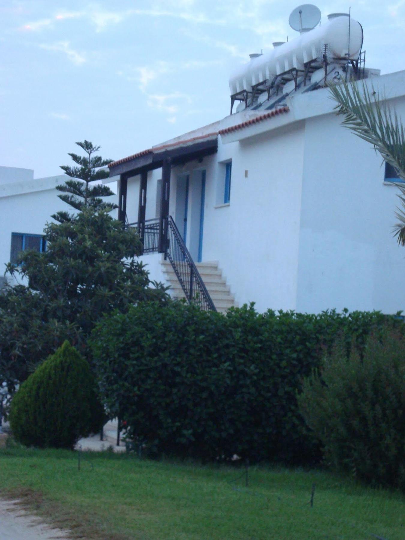 Socrates Apartments Polis Exterior photo